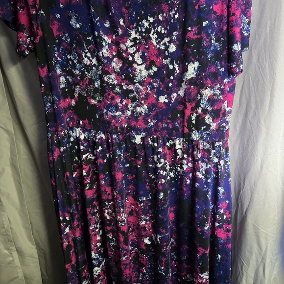LuLaRoe Riley - Picture 3 of 4